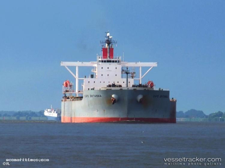 Cape-Britannia - Ore Carrier vessel registered in Japan