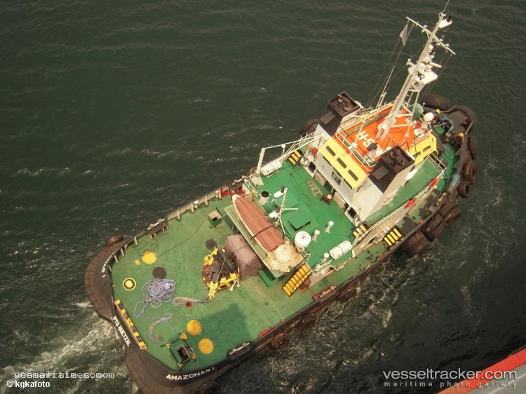 Svitzer-Amazonas - Tug vessel registered in United Kingdom