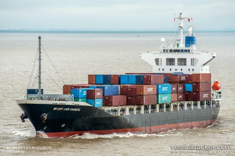 He-Le - Container Ship vessel registered in Panama