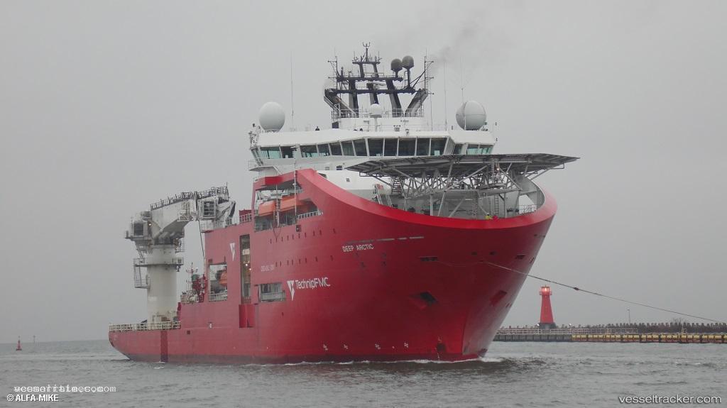 Deep-Arctic - Offshore Support Vessel vessel registered in Bahamas