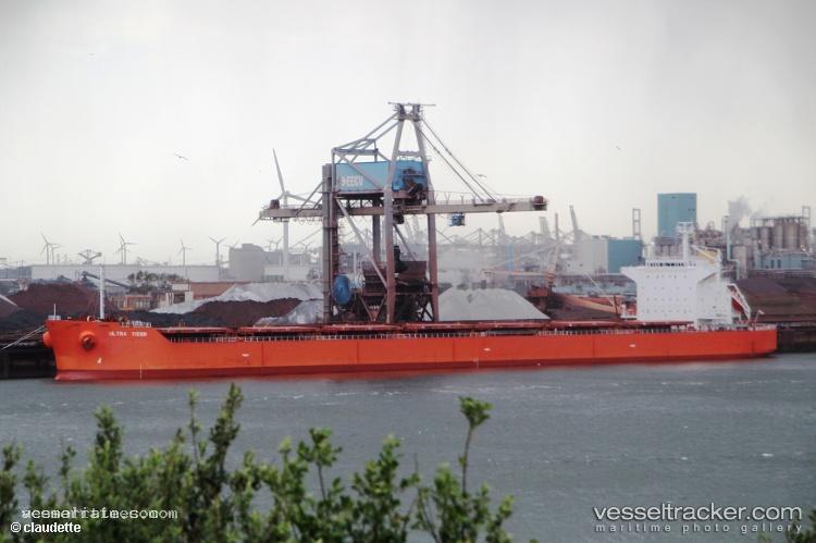 Nav-Vidya - Bulk Carrier vessel registered in Liberia