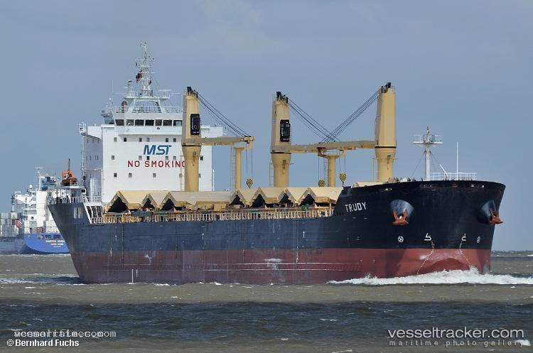 Thea-G - Bulk Carrier vessel registered in Portugal
