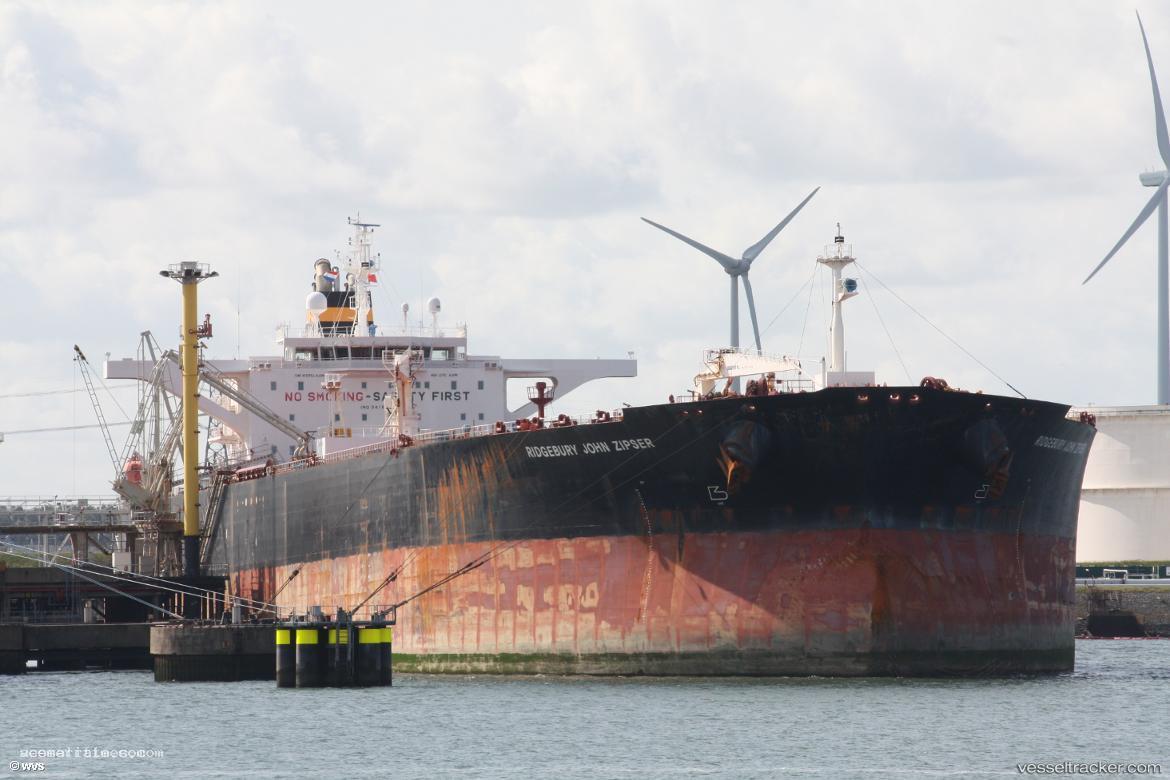 Ocean-Thunder - Crude Oil Tanker vessel registered in Panama