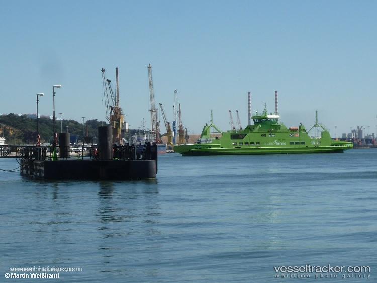 Rola-Do-Mar - Passenger Ro Ro Cargo Ship vessel registered in Portugal