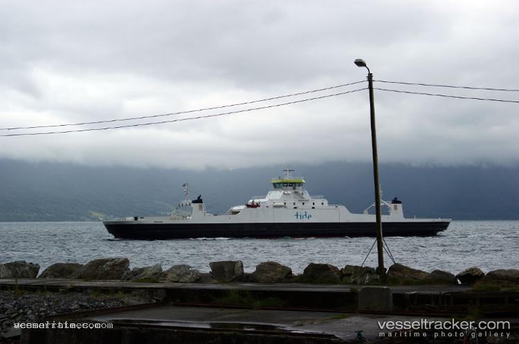 Oppedal - Passenger Ro Ro Cargo Ship vessel registered in Norway