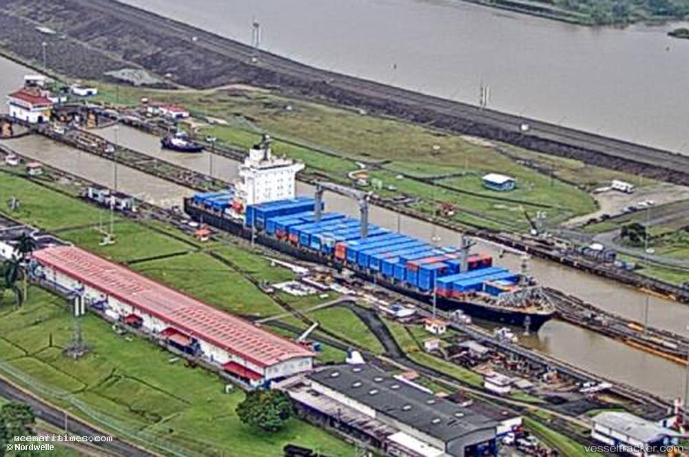 Capitaine-Baret - Container Ship vessel registered in Singapore