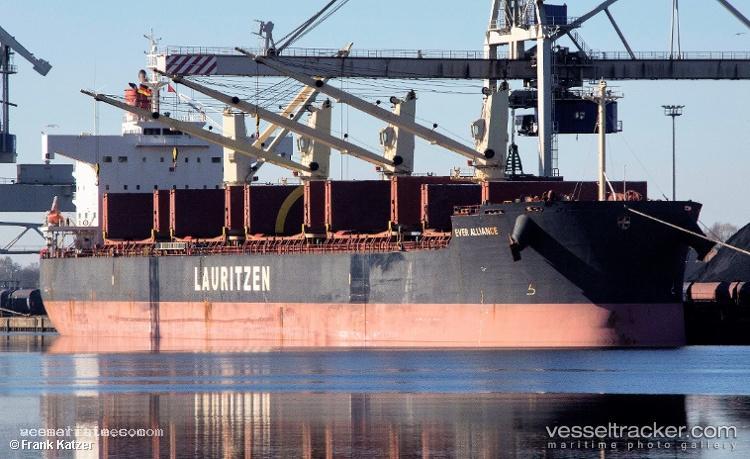 Ever-Alliance - Bulk Carrier vessel registered in Panama