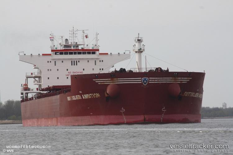 Roza - Bulk Carrier vessel registered in Liberia