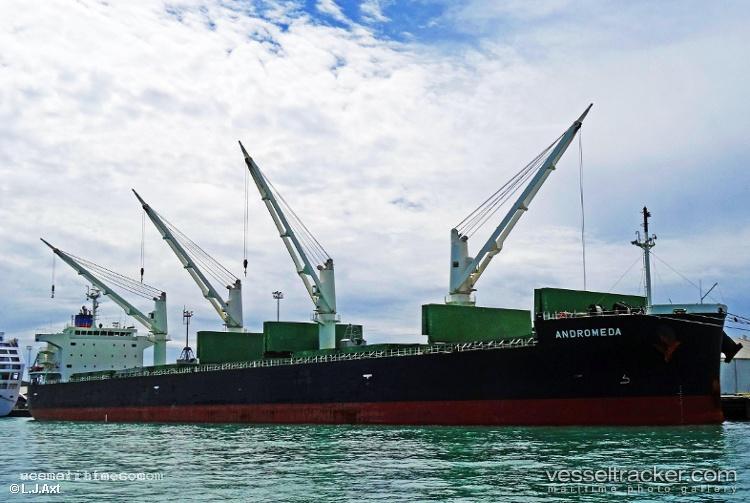 Geodream - Bulk Carrier vessel registered in Marshall Islands