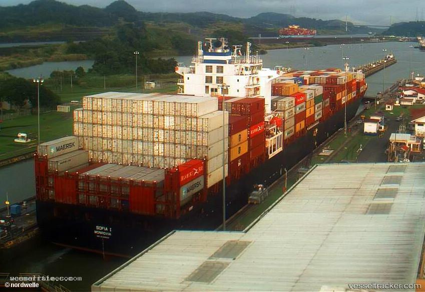 Ht-Capricorn - Container Ship vessel registered in Liberia