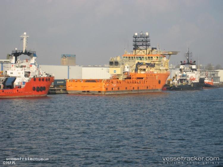 Ena-Wizard - Offshore Tug Supply Ship vessel registered in Singapore
