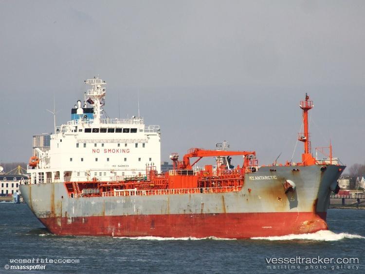 Sea-Light - Chemical Oil Products Tanker vessel registered in Malta