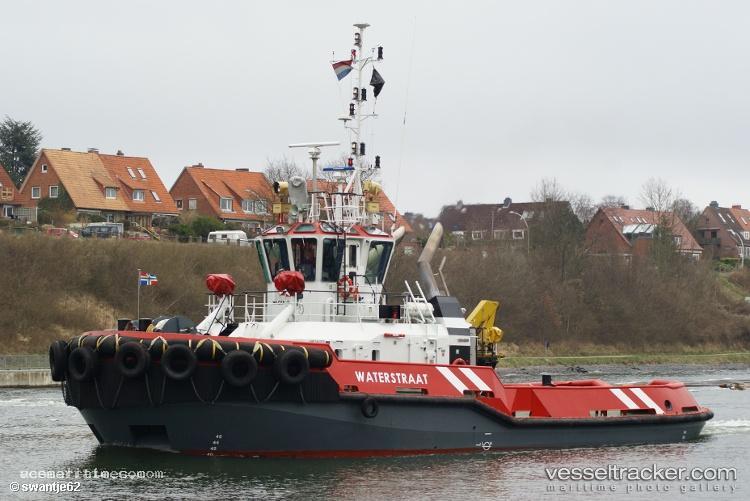 Waterstraat - Tug vessel registered in Netherlands
