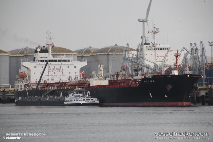 Xue-Song - Oil Products Tanker vessel registered in Gabon