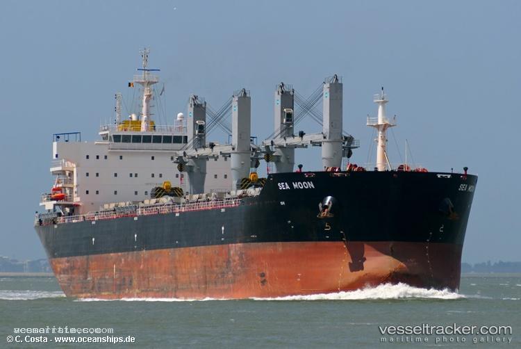 Roslyn - Bulk Carrier vessel registered in Indonesia