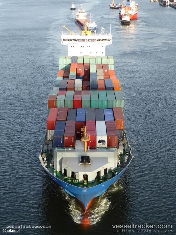 Elbsun - Container Ship vessel registered in Portugal