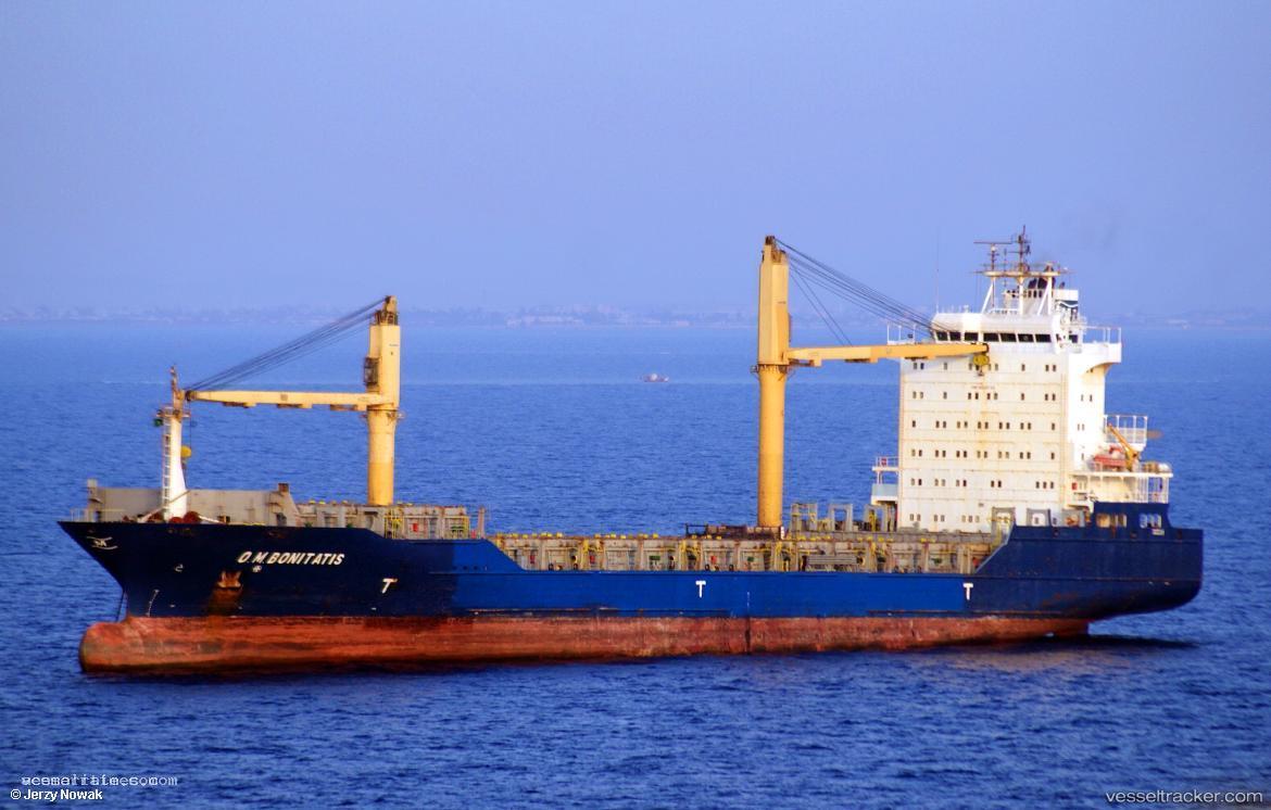 Victoria-L - Container Ship vessel registered in Liberia