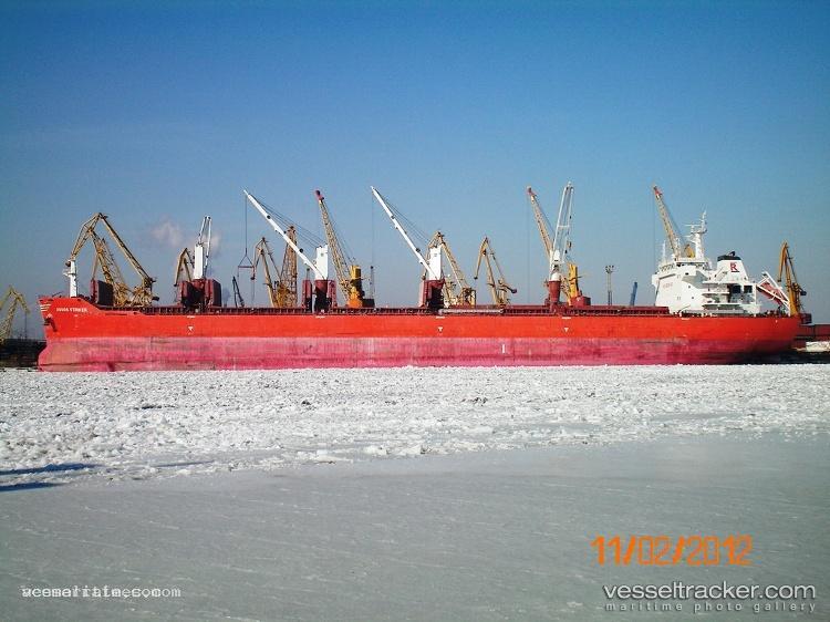M.v.mouton - Bulk Carrier vessel registered in Liberia