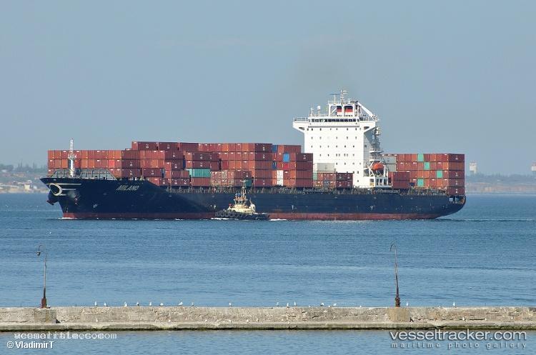 Navios-Lapis - Container Ship vessel registered in Marshall Islands
