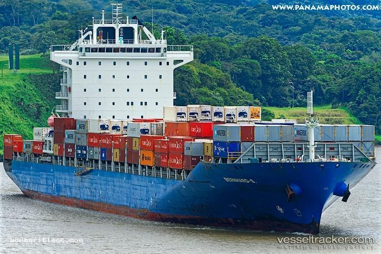 Androusa - Container Ship vessel registered in Liberia