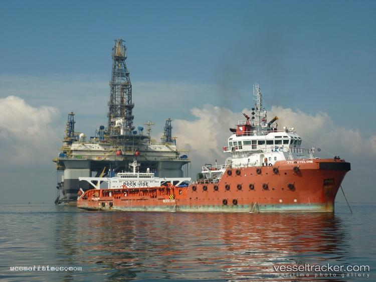 North-Silver - Offshore Tug Supply Ship vessel registered in Singapore