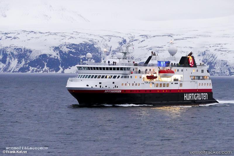 Spitsbergen - Cruise Ship vessel registered in Norway