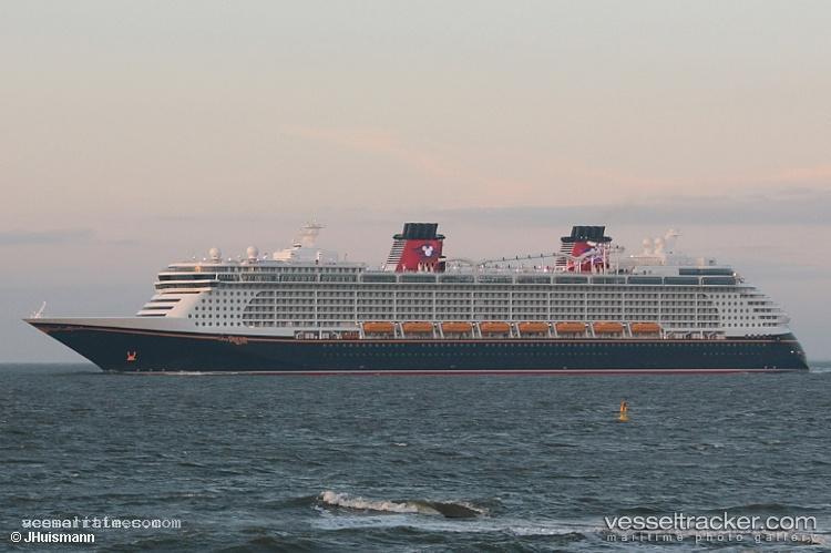 Disney-Dream - Cruise Ship vessel registered in Bahamas