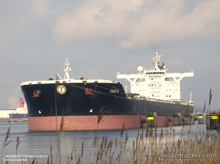 Ian-M - Bulk Carrier vessel registered in Liberia