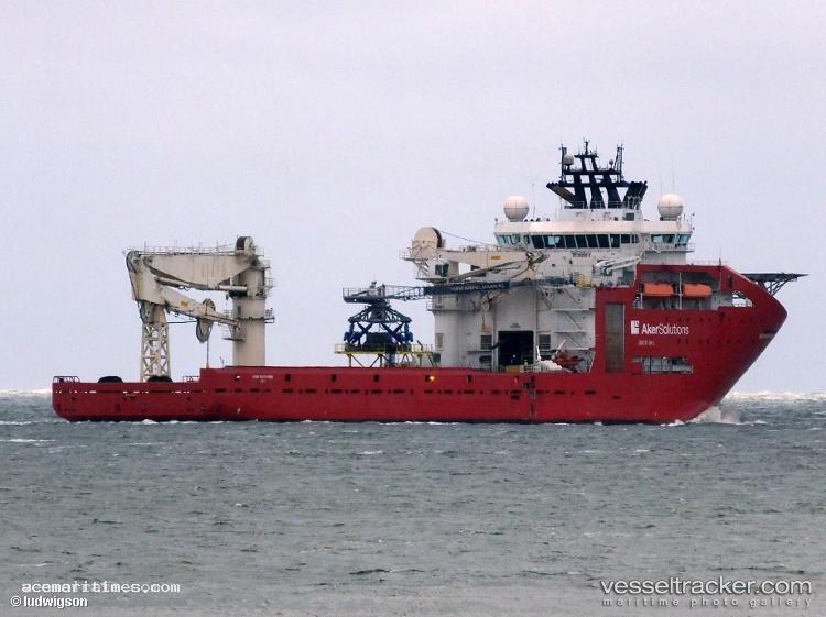 Aker-Wayfarer - Well Stimulation Vessel vessel registered in Brazil