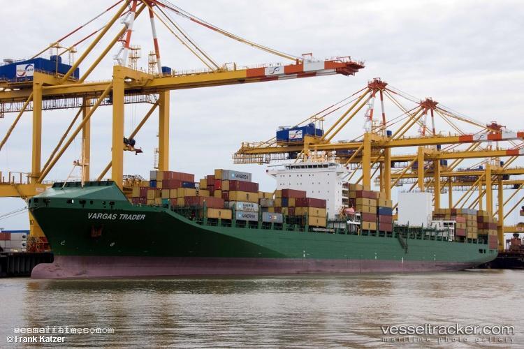 Gsl-Syros - Container Ship vessel registered in Liberia