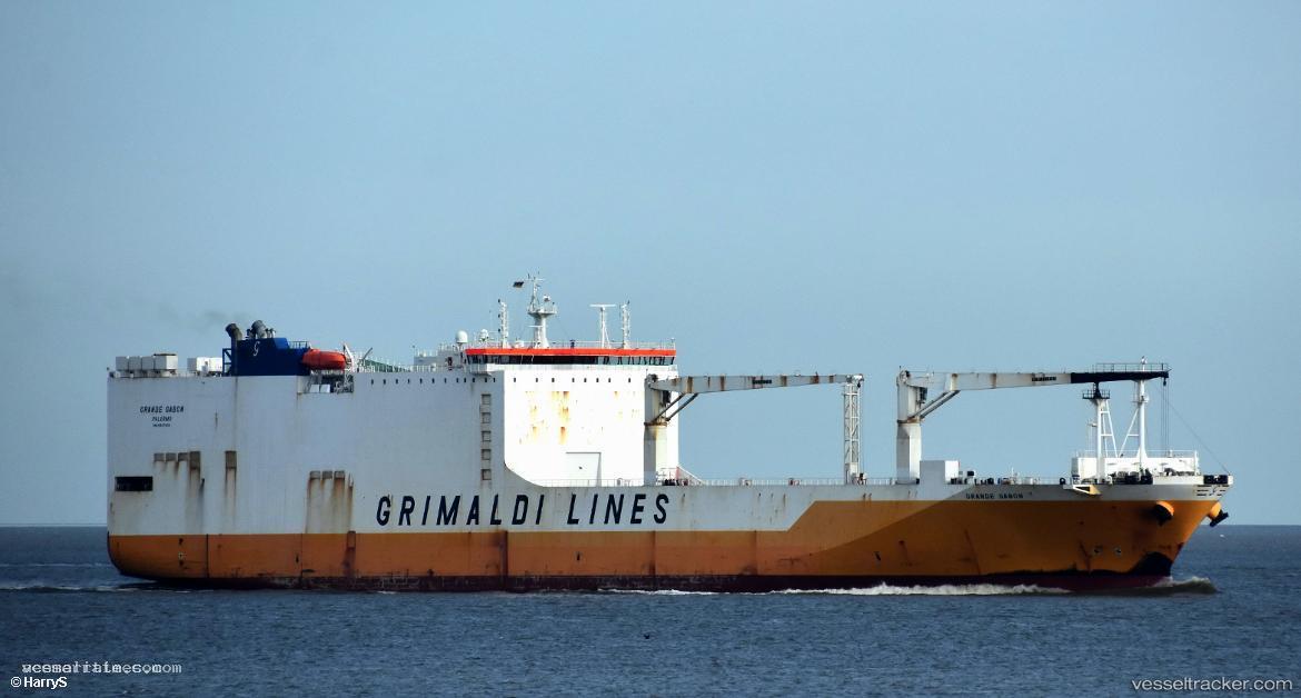 Grande-Gabon - Ro Ro Cargo Ship vessel registered in Italy