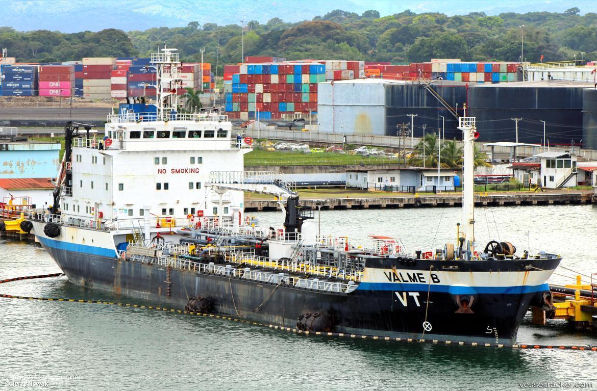 Valme-B - Oil Products Tanker vessel registered in Panama