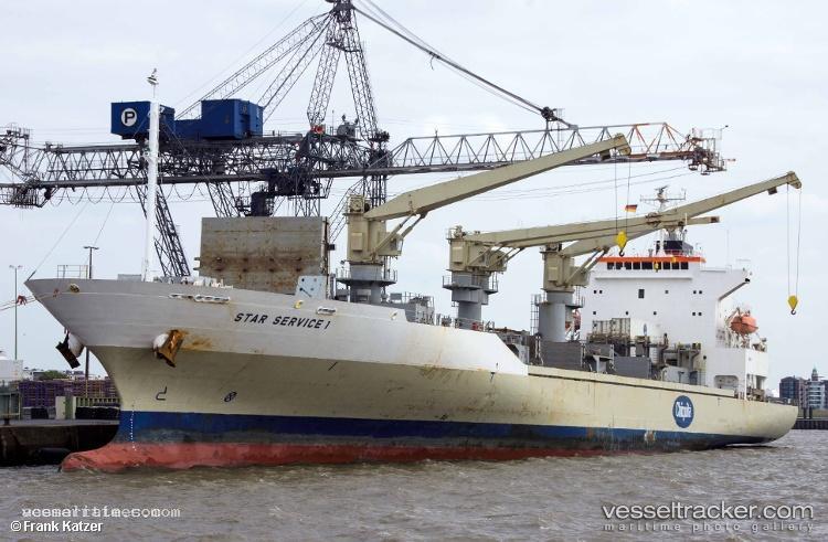 Cs-Service - Refrigerated Cargo Ship vessel registered in Singapore