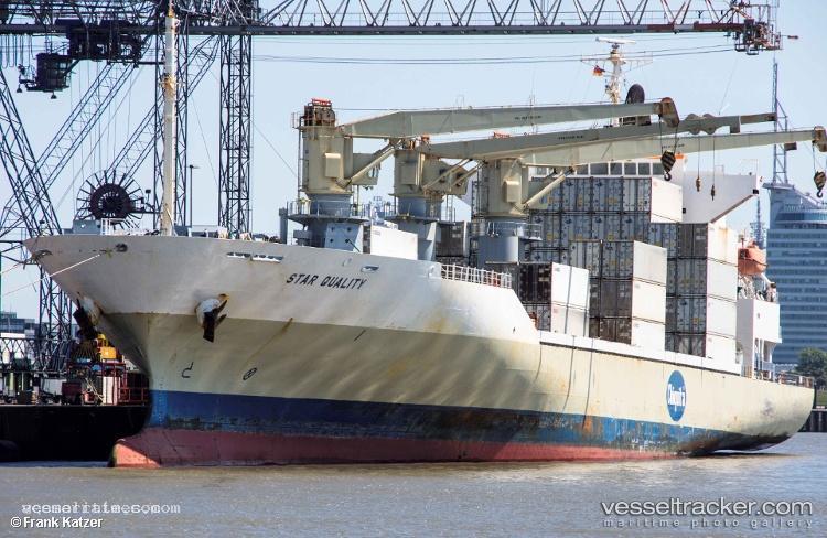 Cs-Quality - Refrigerated Cargo Ship vessel registered in Singapore