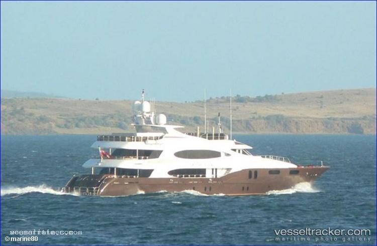 Glaze - Service Ship vessel registered in Cayman Islands