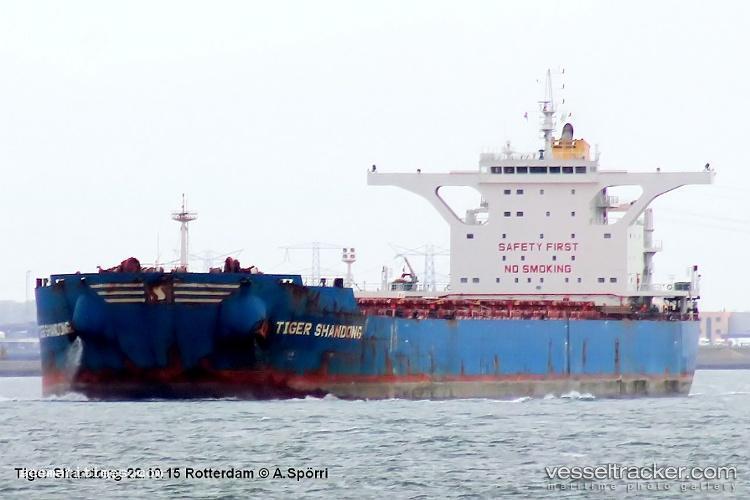 Barbarian-Honor - Bulk Carrier vessel registered in Liberia