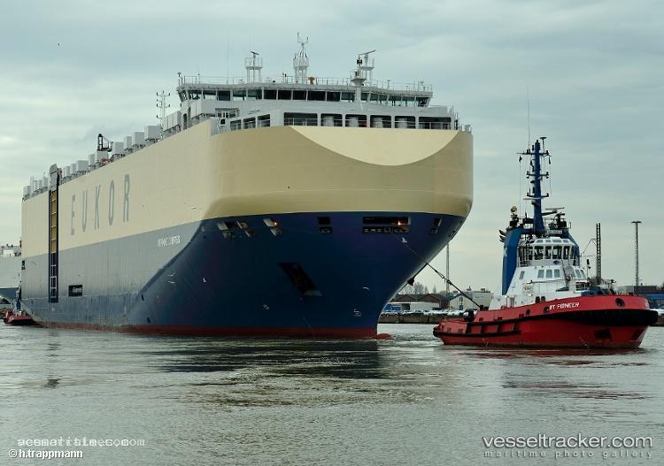 Rcc-Compass - Vehicles Carrier vessel registered in Bahamas