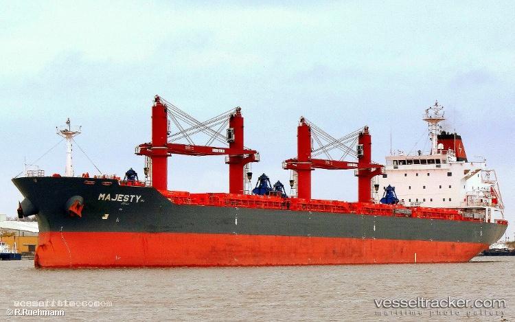 Invincible - Bulk Carrier vessel registered in Liberia