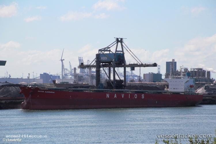 Omicron-Pearl - Bulk Carrier vessel registered in Liberia
