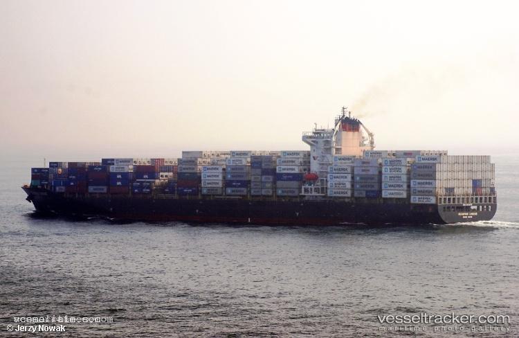 Seaspan-Lingue - Container Ship vessel registered in Hong Kong