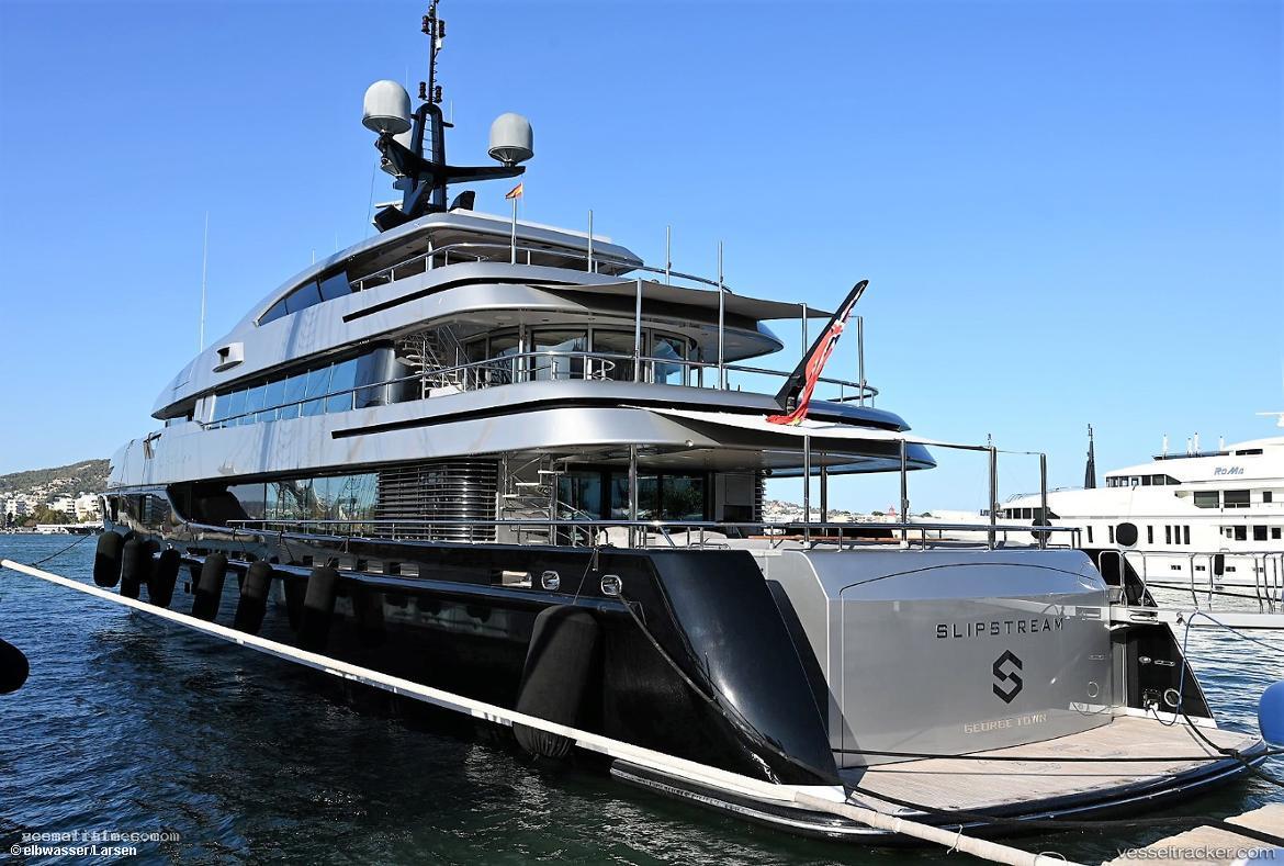 Slipstream - Service Ship vessel registered in Cayman Islands