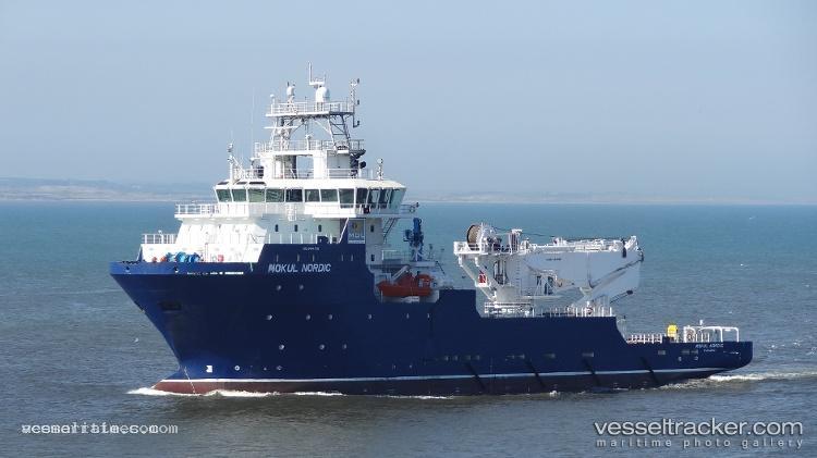 Safeen-Surveyor - Offshore Support Vessel vessel registered in United Arab Emirates