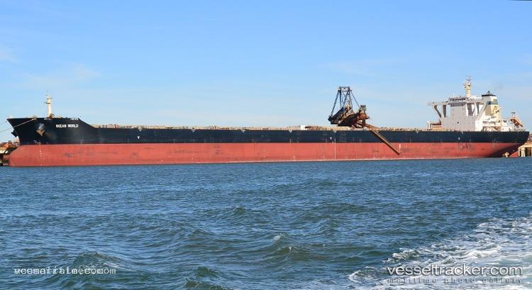 Ocean-World - Ore Carrier vessel registered in Hong Kong