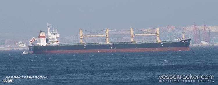 Jin-Tong - Bulk Carrier vessel registered in Hong Kong