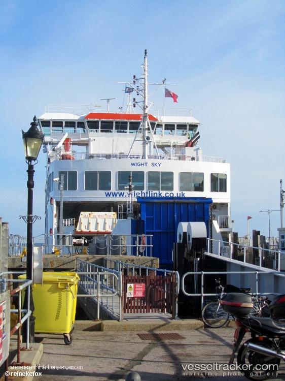 Wight-Sky - Passenger Ro Ro Cargo Ship vessel registered in United Kingdom