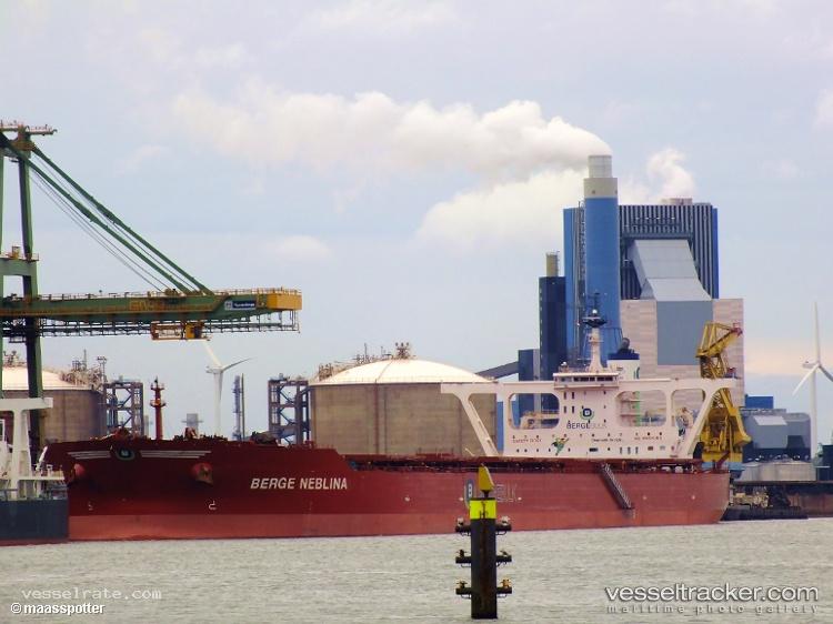 Berge-Neblina - Ore Carrier vessel registered in United Kingdom