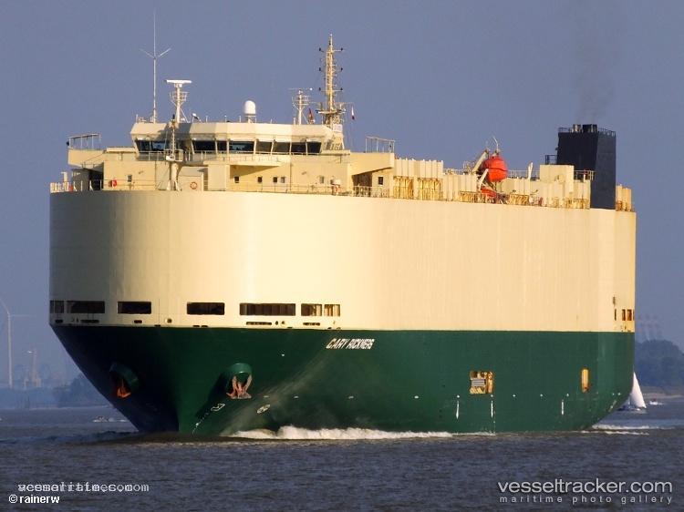 Silver-Sky - Vehicles Carrier vessel registered in Panama