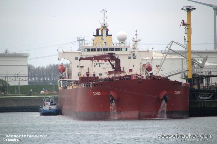 Apnoia - Oil Products Tanker vessel registered in Malta