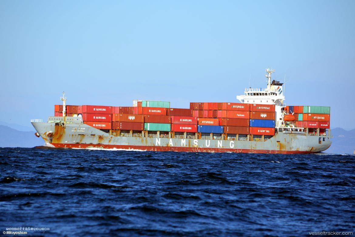 Star-Skipper - Container Ship vessel registered in Marshall Islands