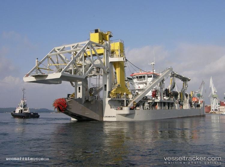 Zheng-He - Dredger vessel registered in Luxembourg